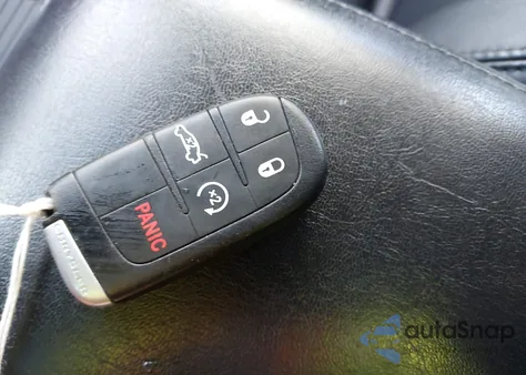 2013 Chrysler 300 Motown из США, поврежденный, VIN 2C3CCAAG7DH515086